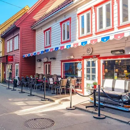 Private Affordable Single Next To Fish Market * Bergen